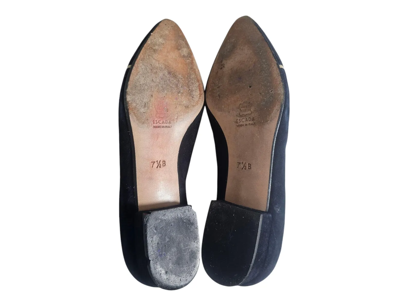 Escada Vintage Black & Cream Italian Leather Mid Heel Cap Toe Pumps Size 7.5 - Image 9