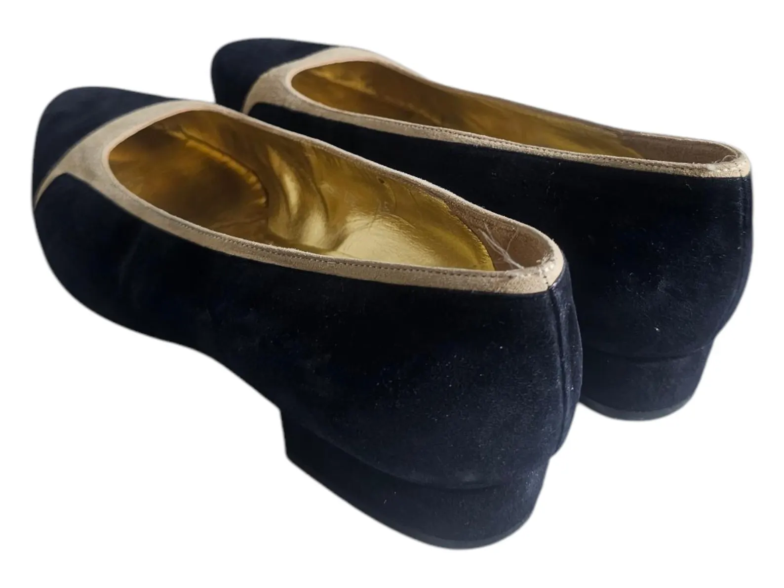 Escada Vintage Black & Cream Italian Leather Mid Heel Cap Toe Pumps Size 7.5 - Image 8