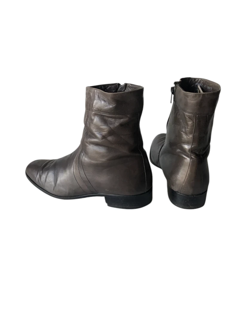 Vintage BALLY Leather Ankle Boots: Italian Soft Leather, Size 9M - Image 9